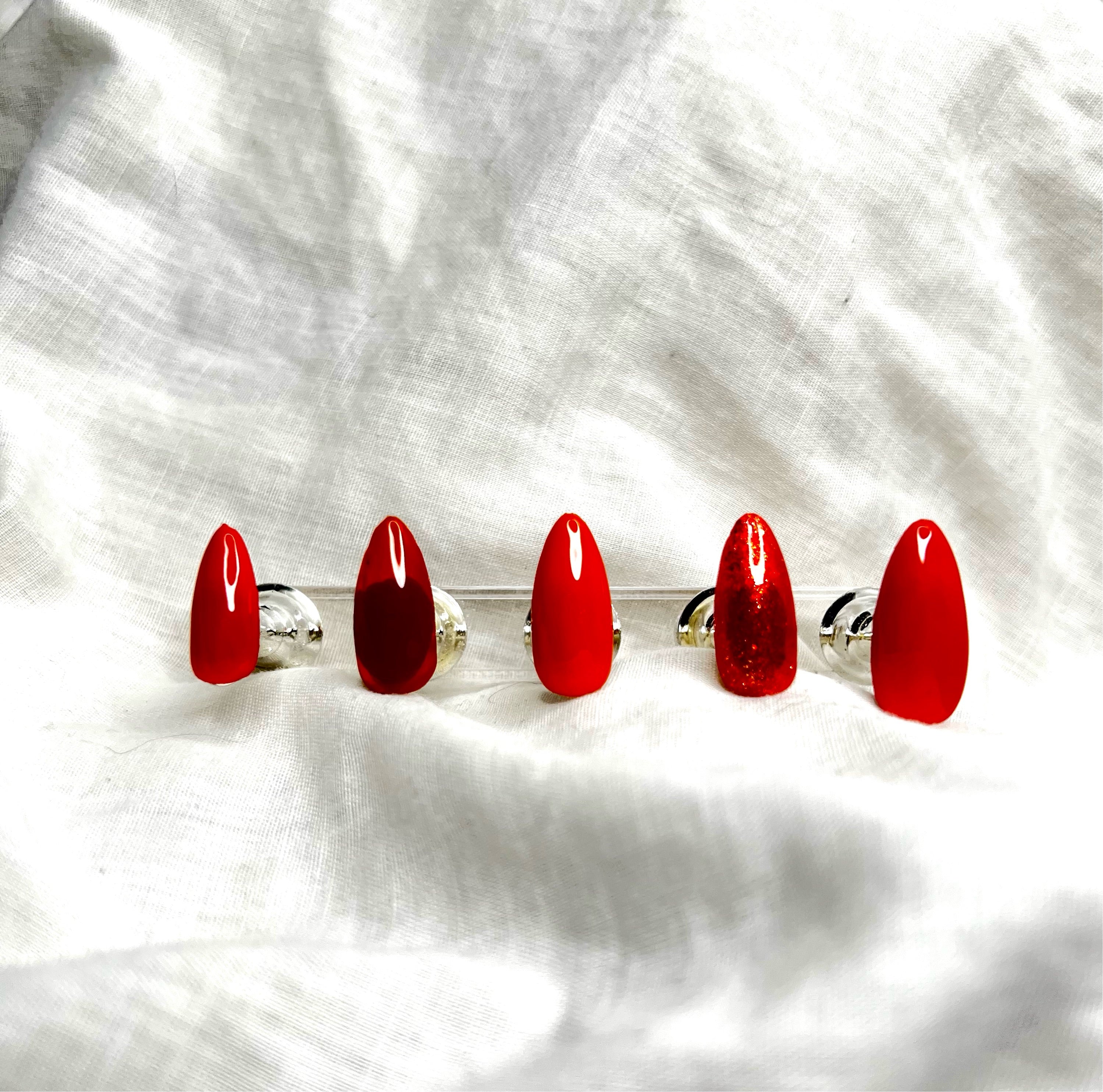 “Sunburst” Press On Nail Set